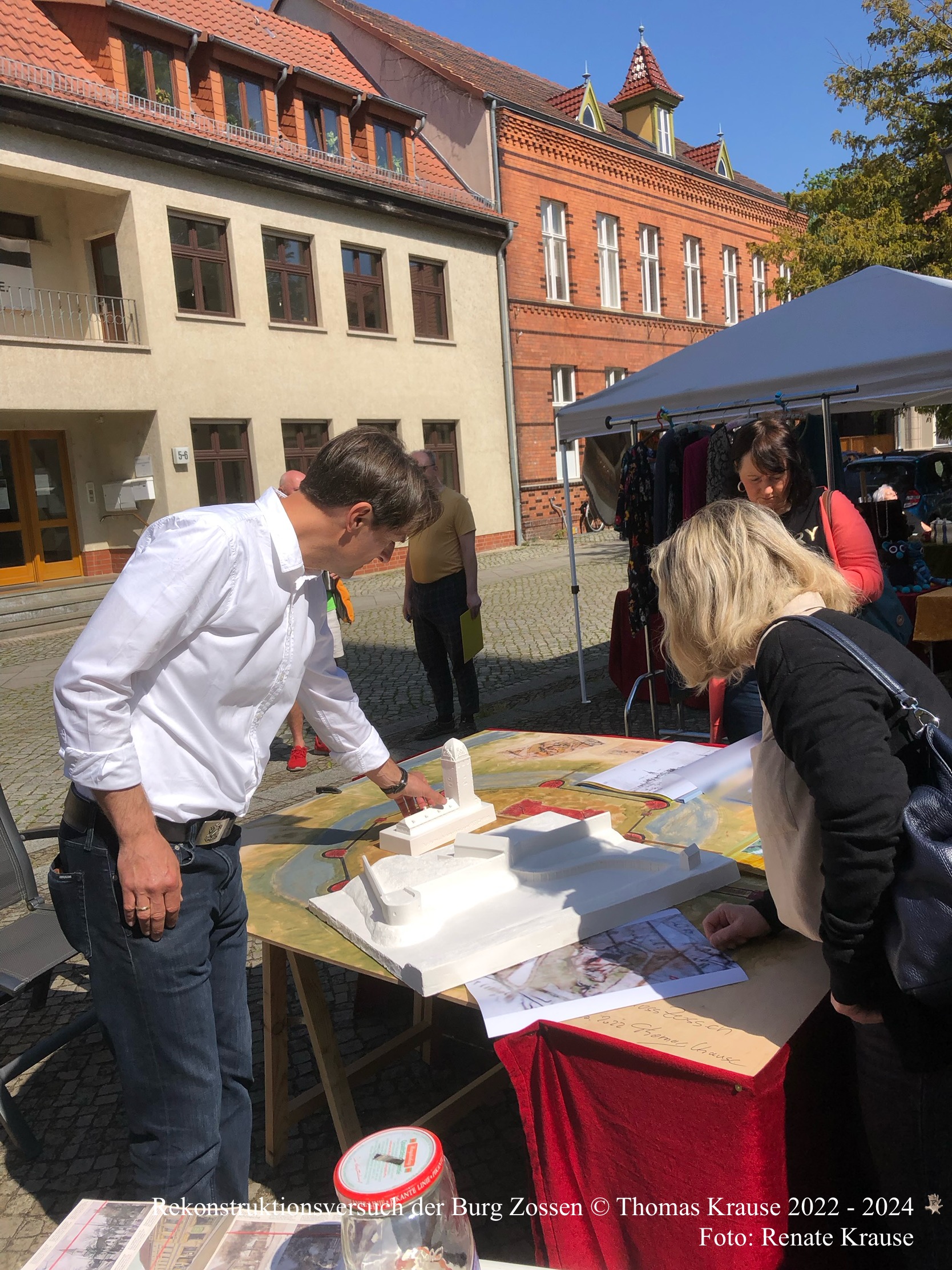 Erste Prsentation Burg Zossen Kraut und Rbenmarkt 2023